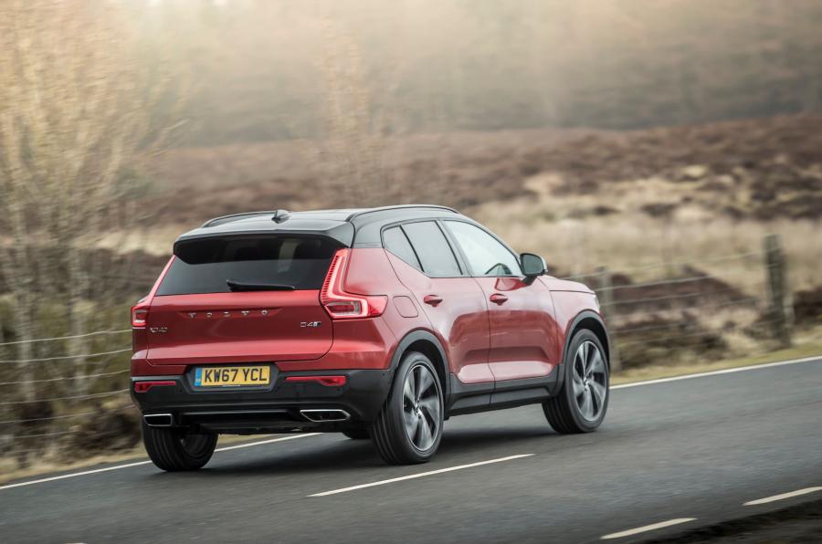  Volvo XC40 D4 R-Design 2017 года  (UK) (фото 39 из 40)